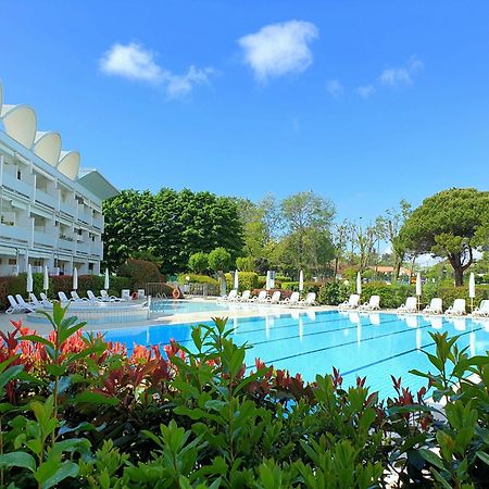 Le Caravelle Apartment Бибионе Екстериор снимка